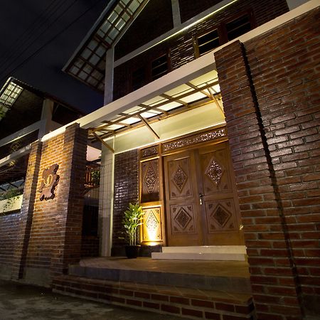 De Hostel Джокякарта Екстериор снимка