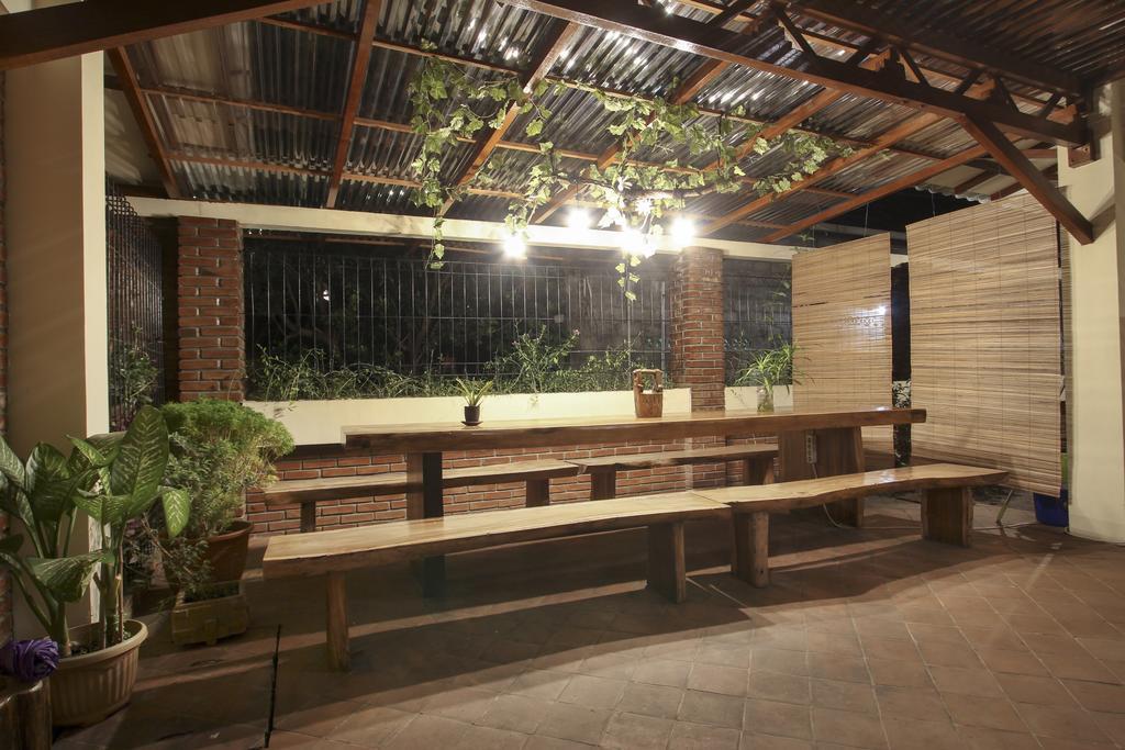 De Hostel Джокякарта Екстериор снимка